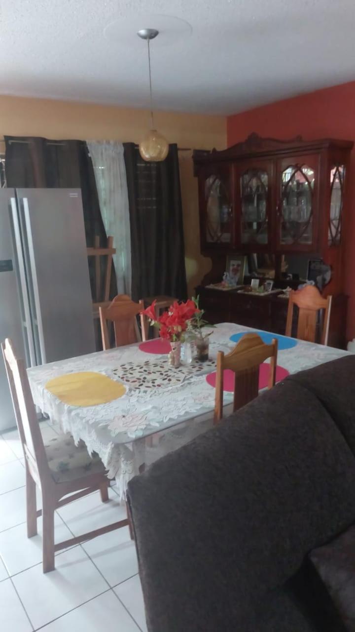 Griffiths Guest House White Hill Экстерьер фото