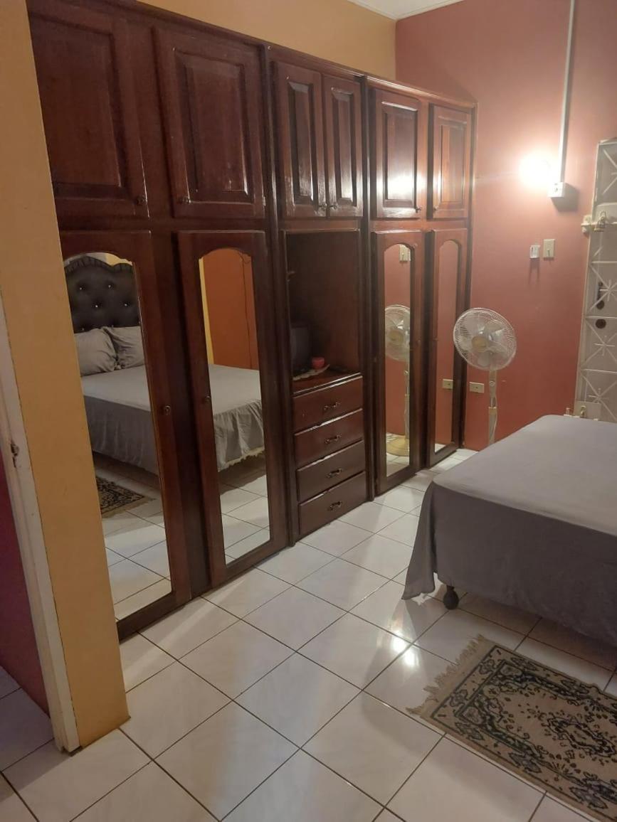 Griffiths Guest House White Hill Экстерьер фото