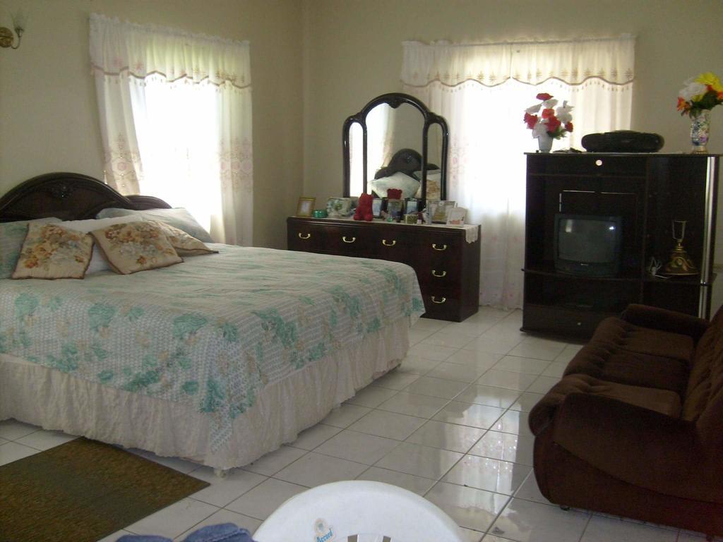 Griffiths Guest House White Hill Экстерьер фото